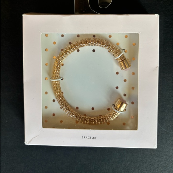 Women’s Gold Tone Mesh Bracelet - Picture 1 of 2